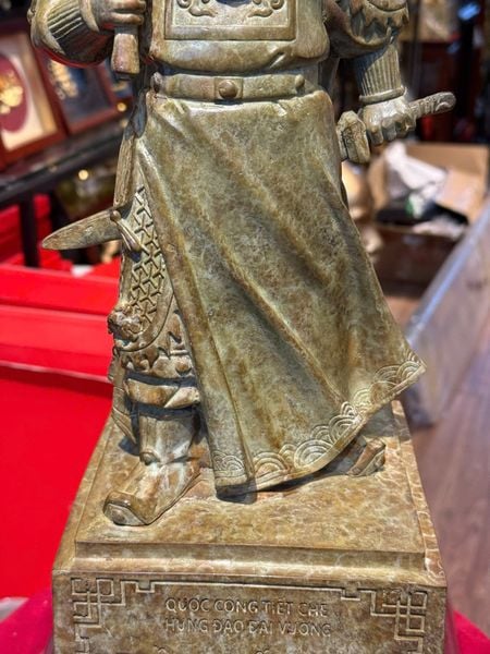 Tượng Quốc Công Tiết Chế Hưng Đạo Đại Vương bằng đồng cao 50cm