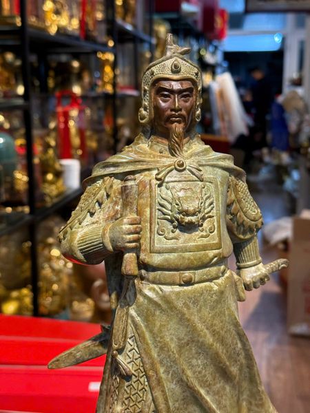 Tượng Quốc Công Tiết Chế Hưng Đạo Đại Vương bằng đồng cao 50cm