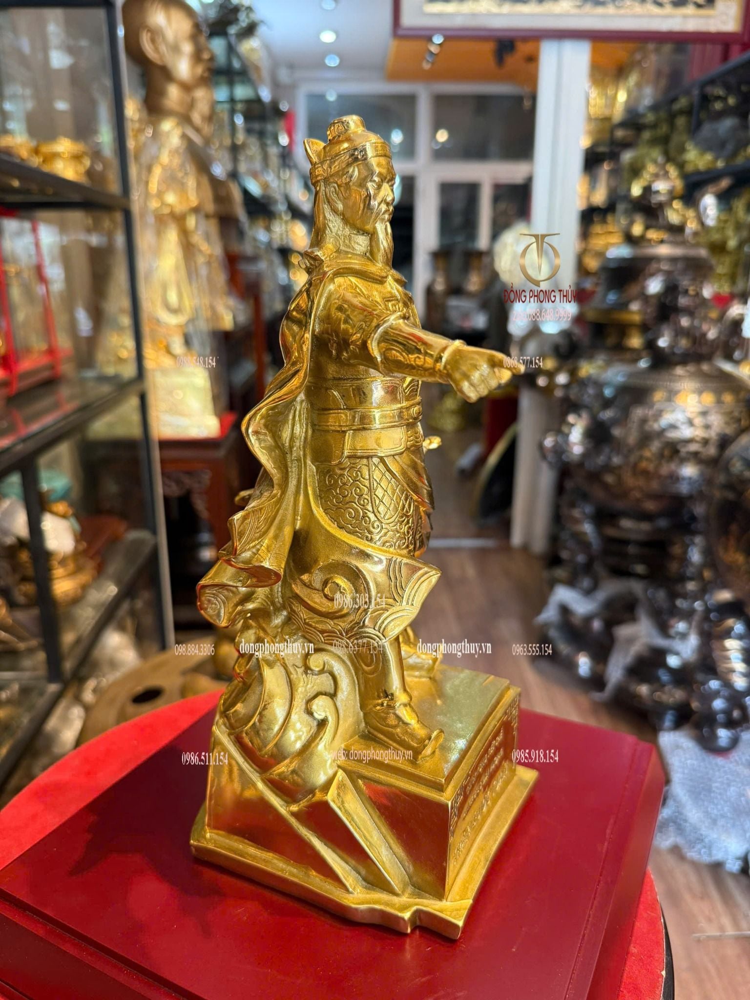 Tượng Trần hưng đạo