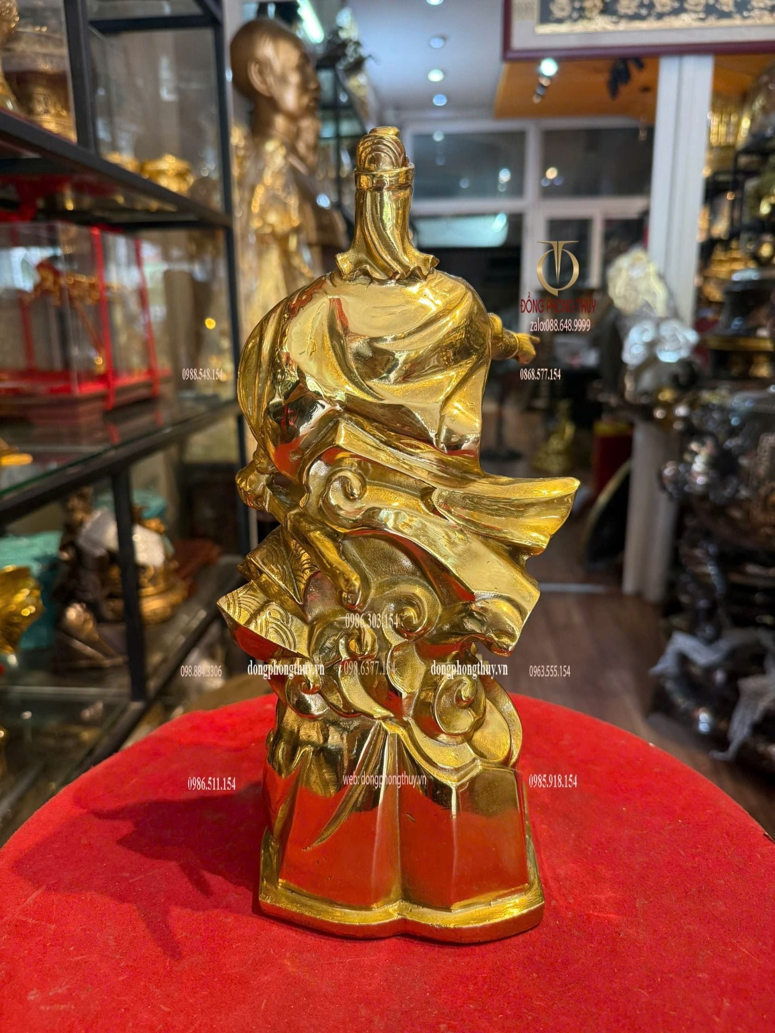 Tượng Trần hưng đạo