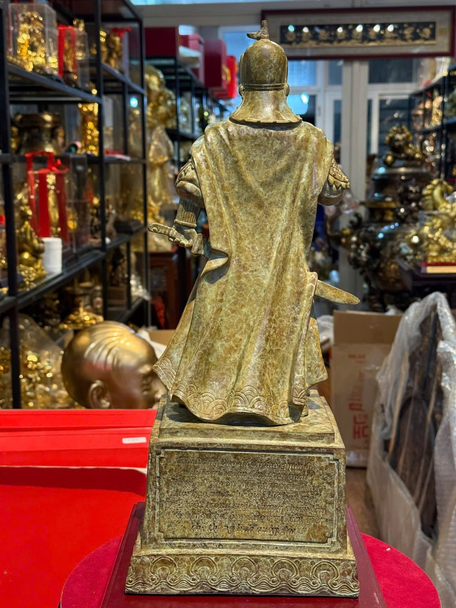 Tượng Quốc Công Tiết Chế Hưng Đạo Đại Vương bằng đồng cao 50cm