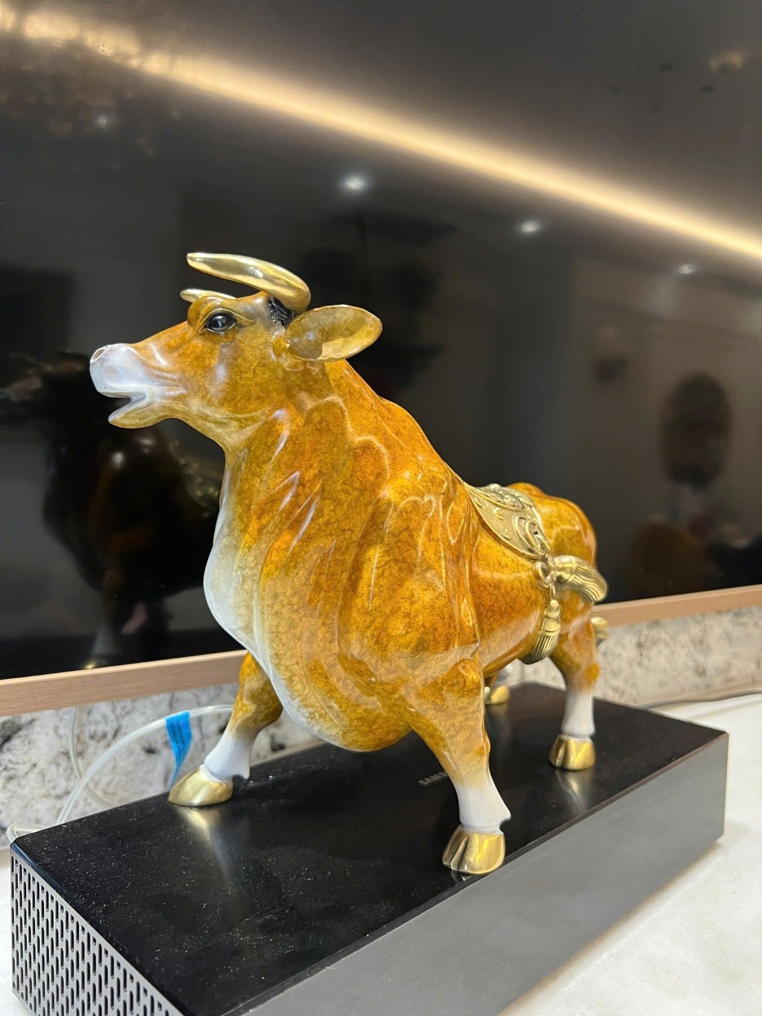 Tượng trâu bằng đồng