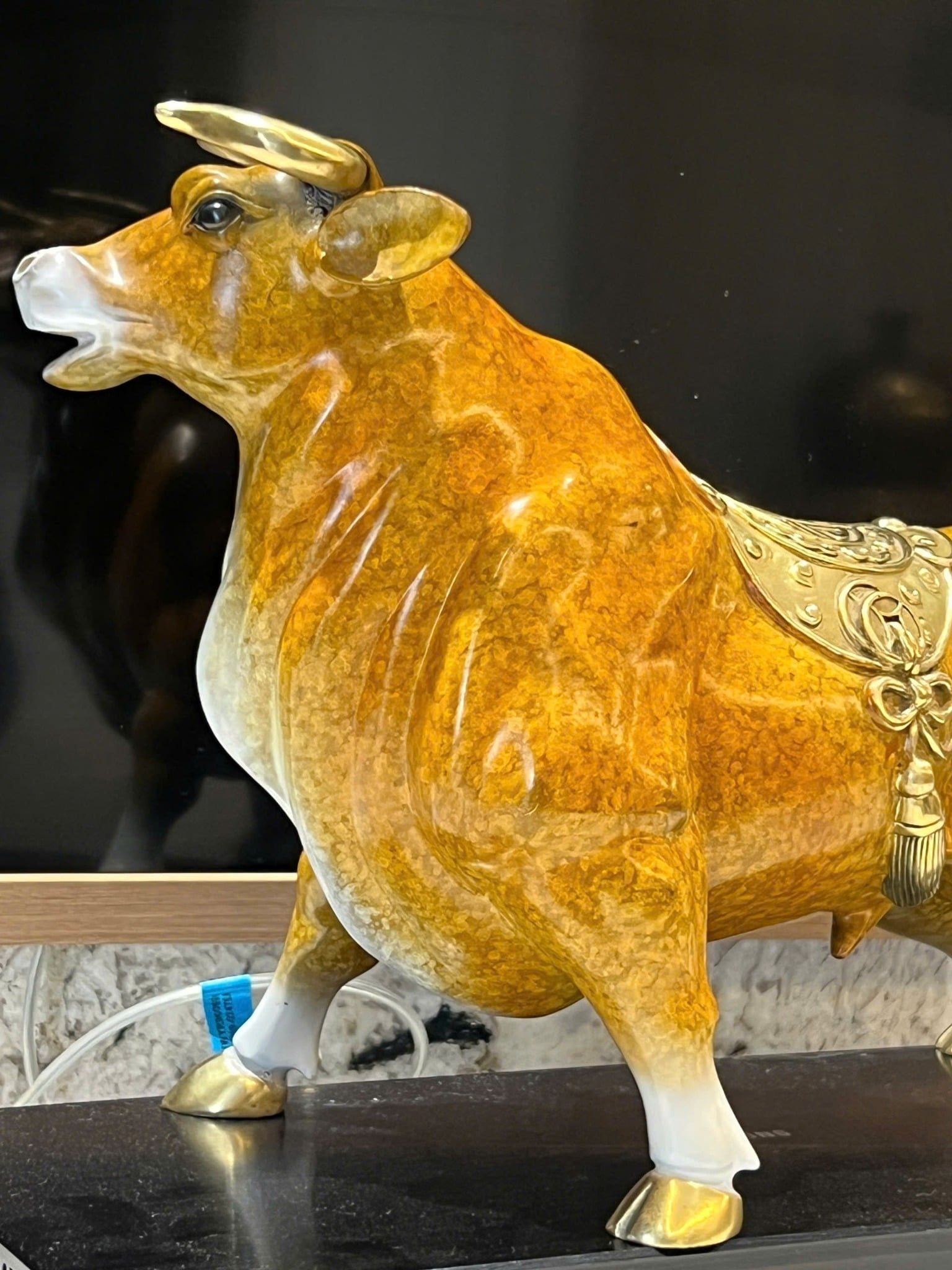 Tượng trâu bằng đồng