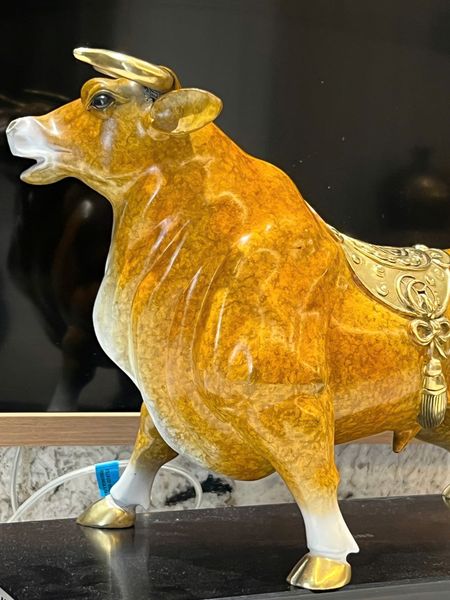 Tượng trâu bằng đồng