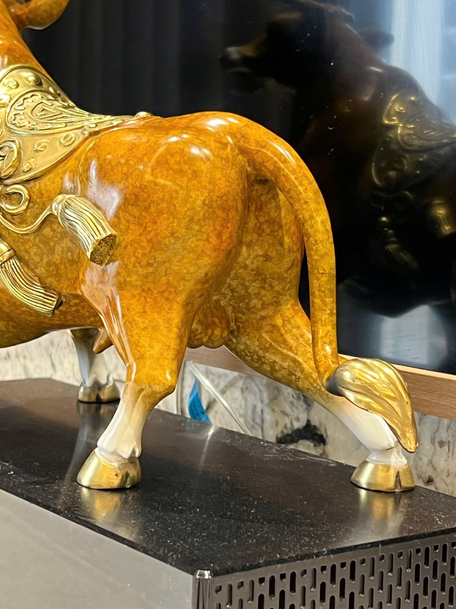 Tượng trâu bằng đồng