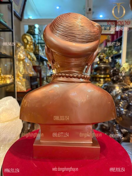 Tượng truyền thần bằng đồng