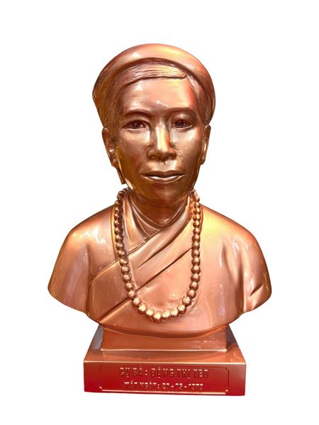 Tượng truyền thần bằng đồng