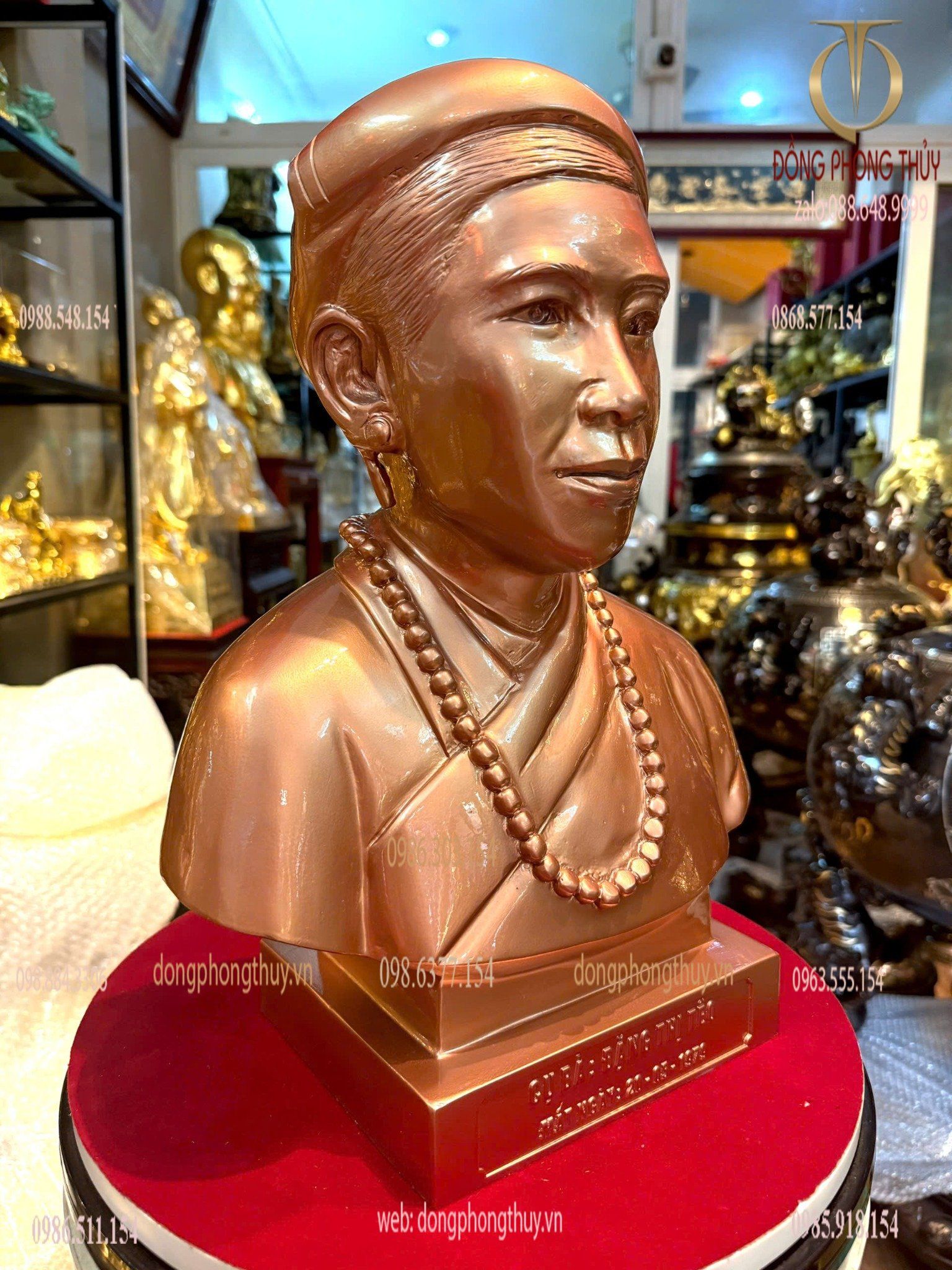 Tượng truyền thần bằng đồng