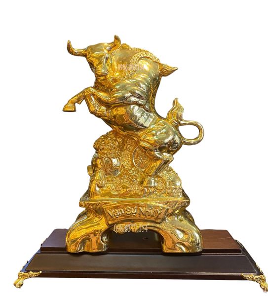 Tượng Trâu vàng phong thủy bằng đồng dát vàng 24k