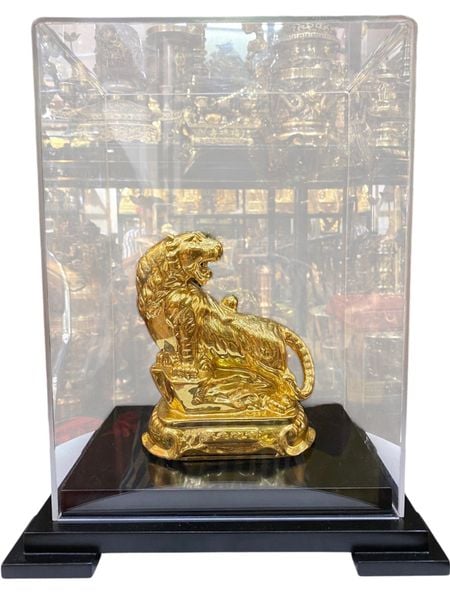 Quà tặng sếp mạ vàng:  tượng hổ dát vàng 24k