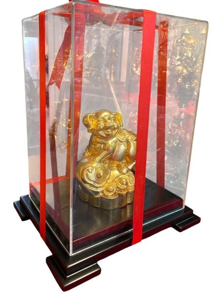 Quà tặng sếp tuổi Heo bằng đồng dát vàng 24k
