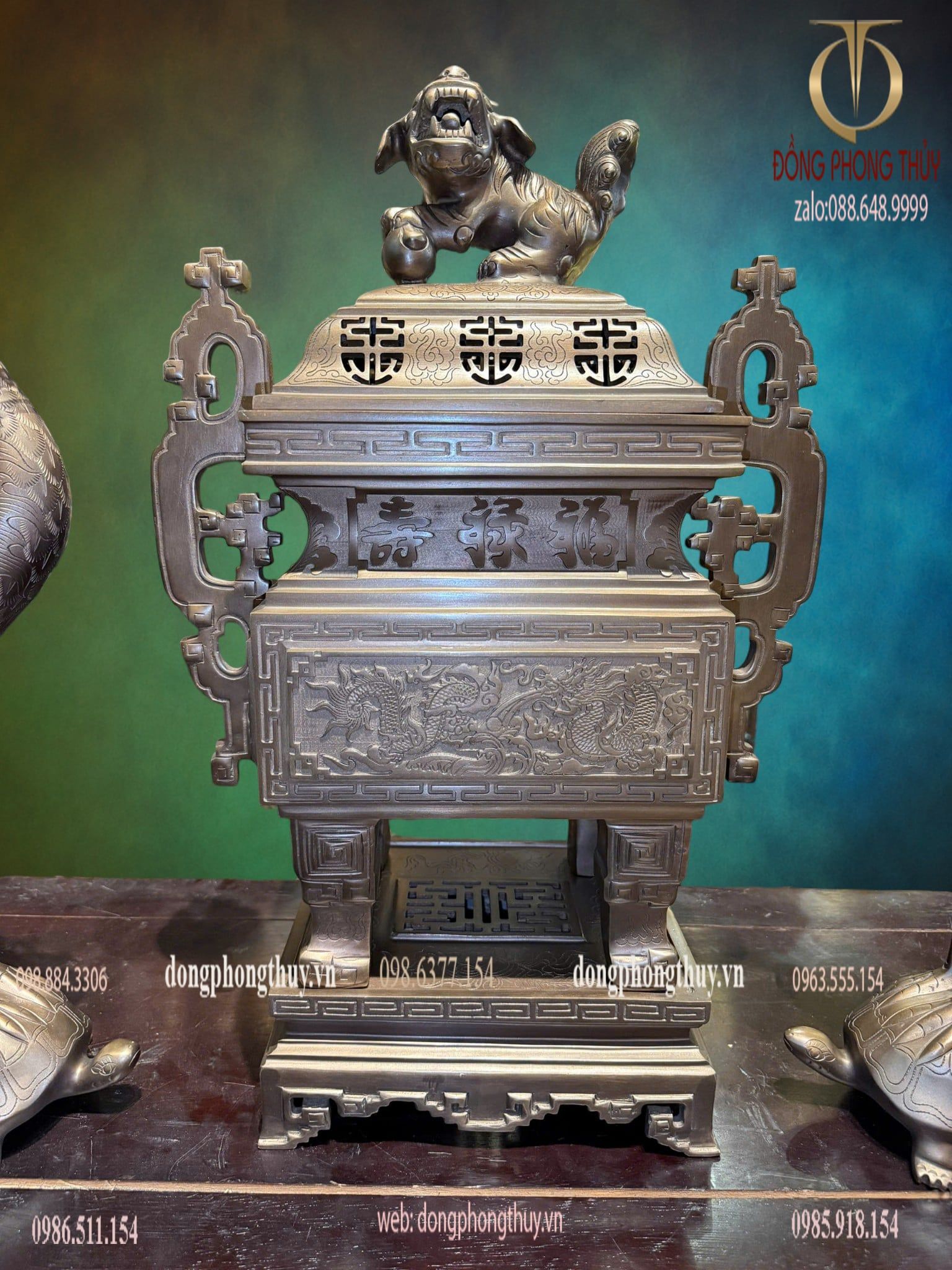 Bộ đỉnh vuông dáng cổ