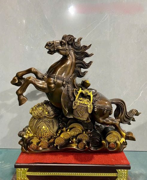 Tượng ngựa phong thủy bằng đồng