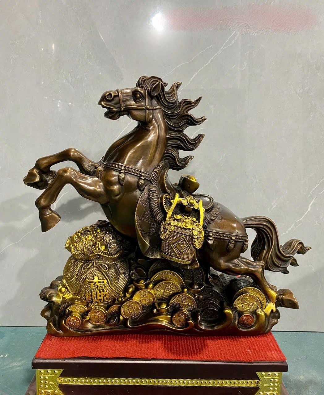 Tượng ngựa phong thủy bằng đồng