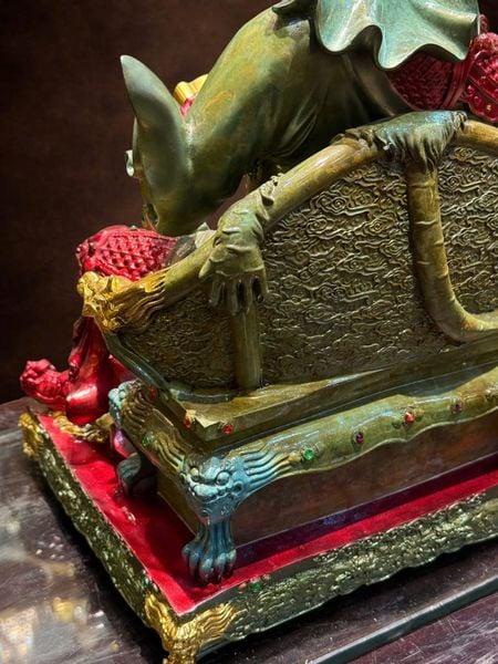 Tượng quan thánh đế quân bằng đồng