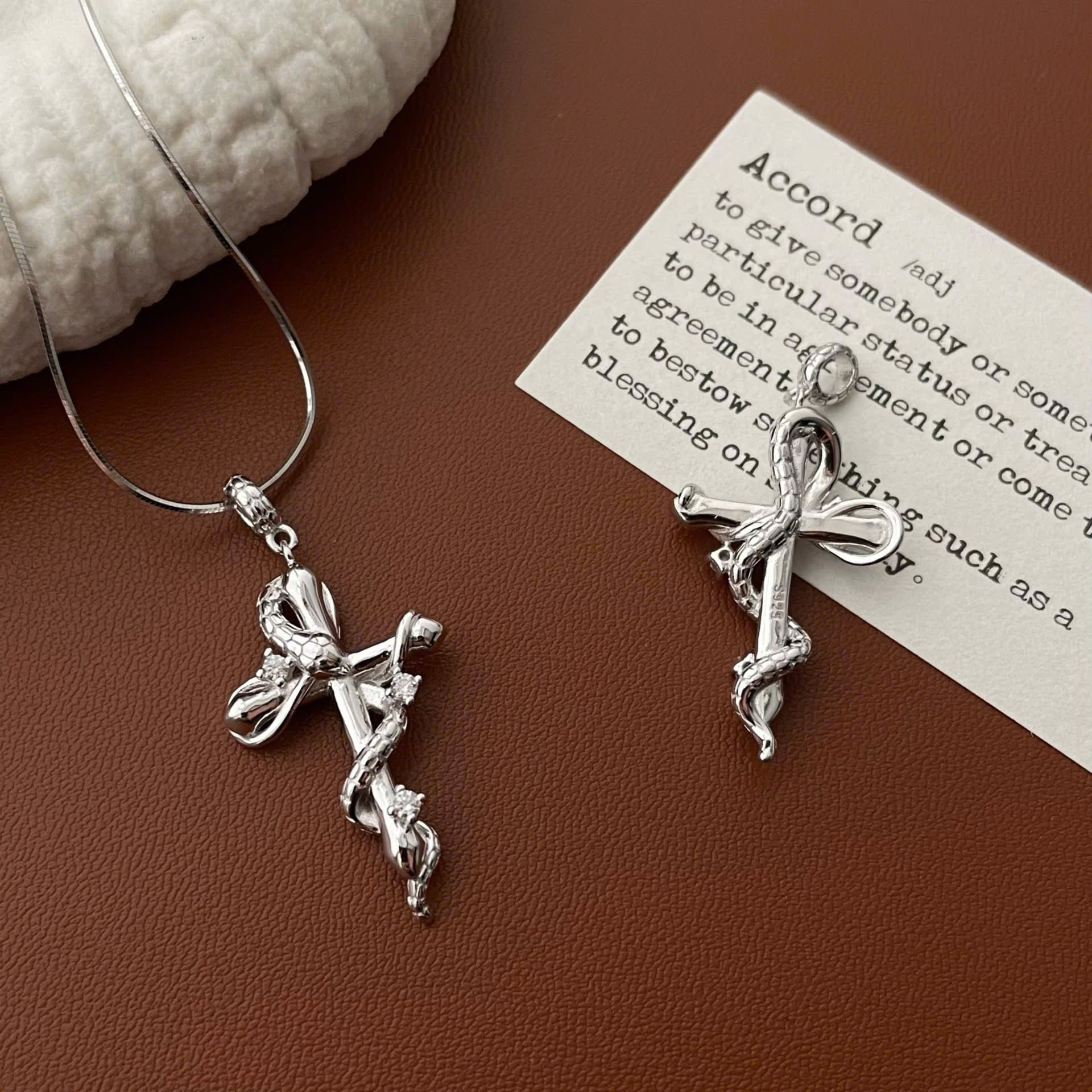  Mặt Dây Bạc Thái Thánh Giá Rắn Quấn - MB406 