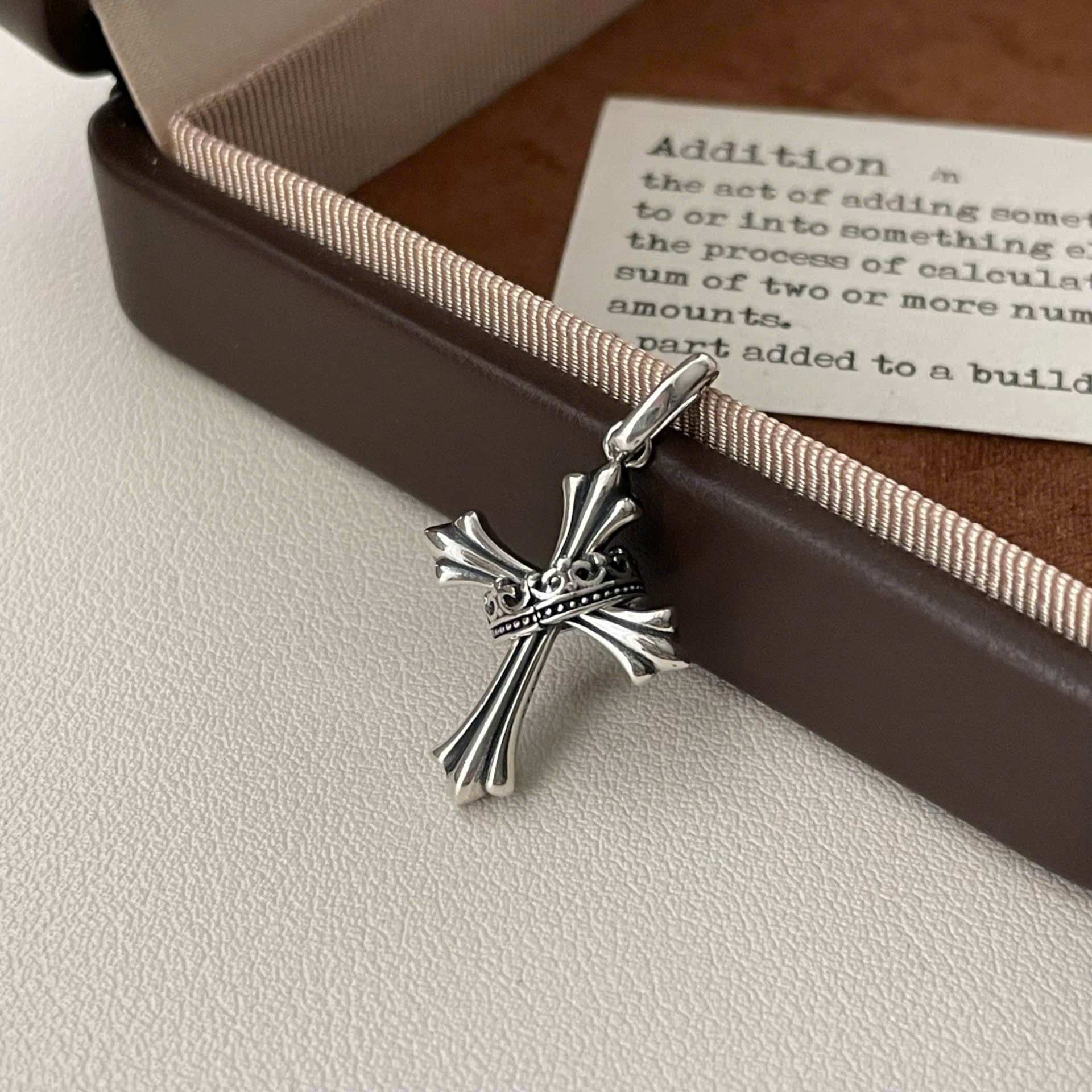  Mặt Dây Bạc Thái Thánh Vương Miện - MB407 