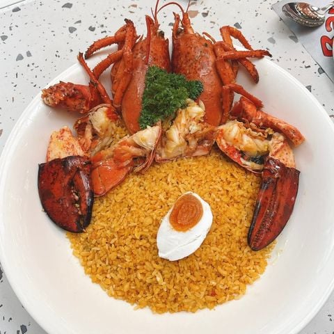 Cơm Tôm Hùm Alaska Chiên Trứng Muối (Must Try)