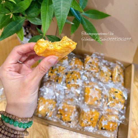  Bánh quy bông lan trứng muối hộp 500gram 