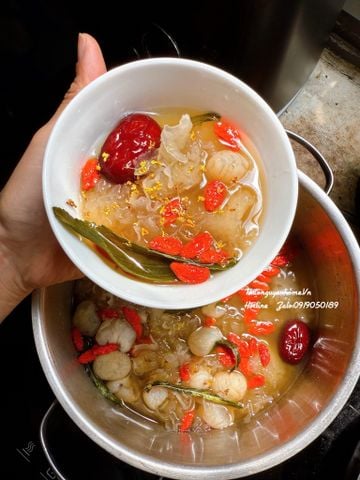  Chè nấm tuyết bồ đề điều hòa khí huyết, đẹp da 