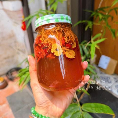  Hũ mật ong nội tiết tố 1.5 lít 