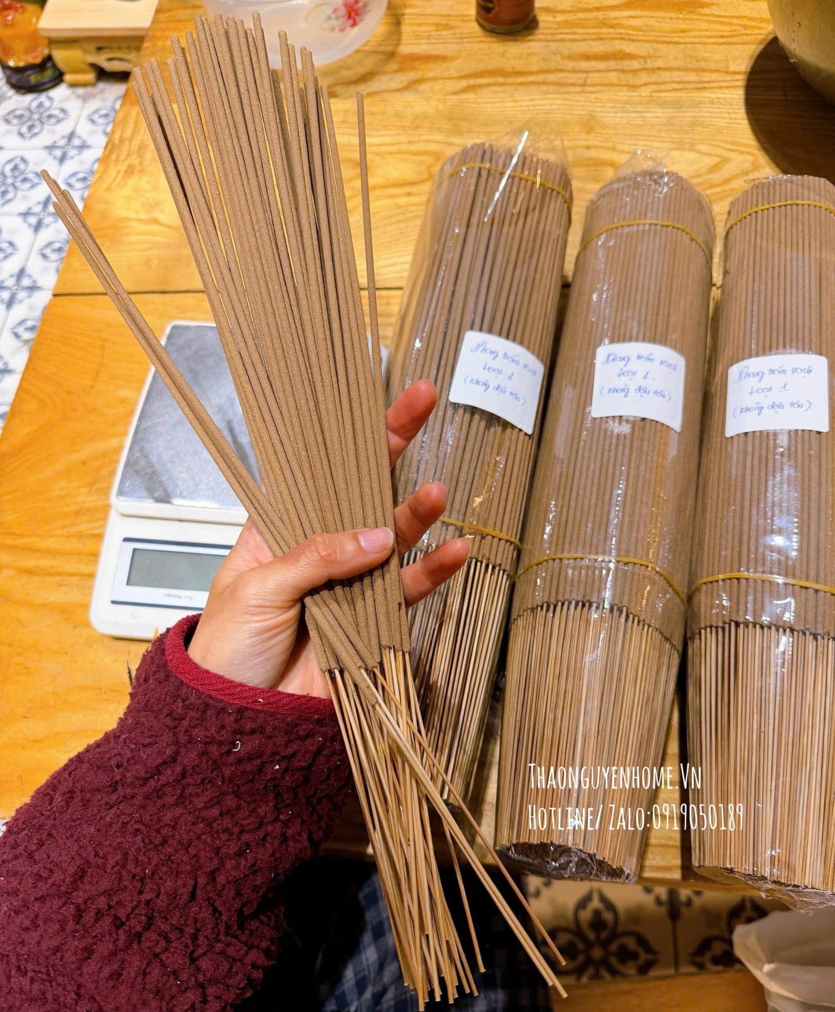 Nhang trầm hương không độn bời lời bó 85gr ( 50 nhang)