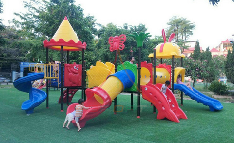 Nhà liên hoàn cố tích 5 khối mái lâu đài