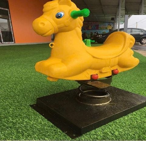 Thú nhún lò xo hình ngựa