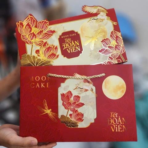 Hộp trung thu 2 bánh 150g - 250g Minh Nguyệt Liên Hoa kèm túi.