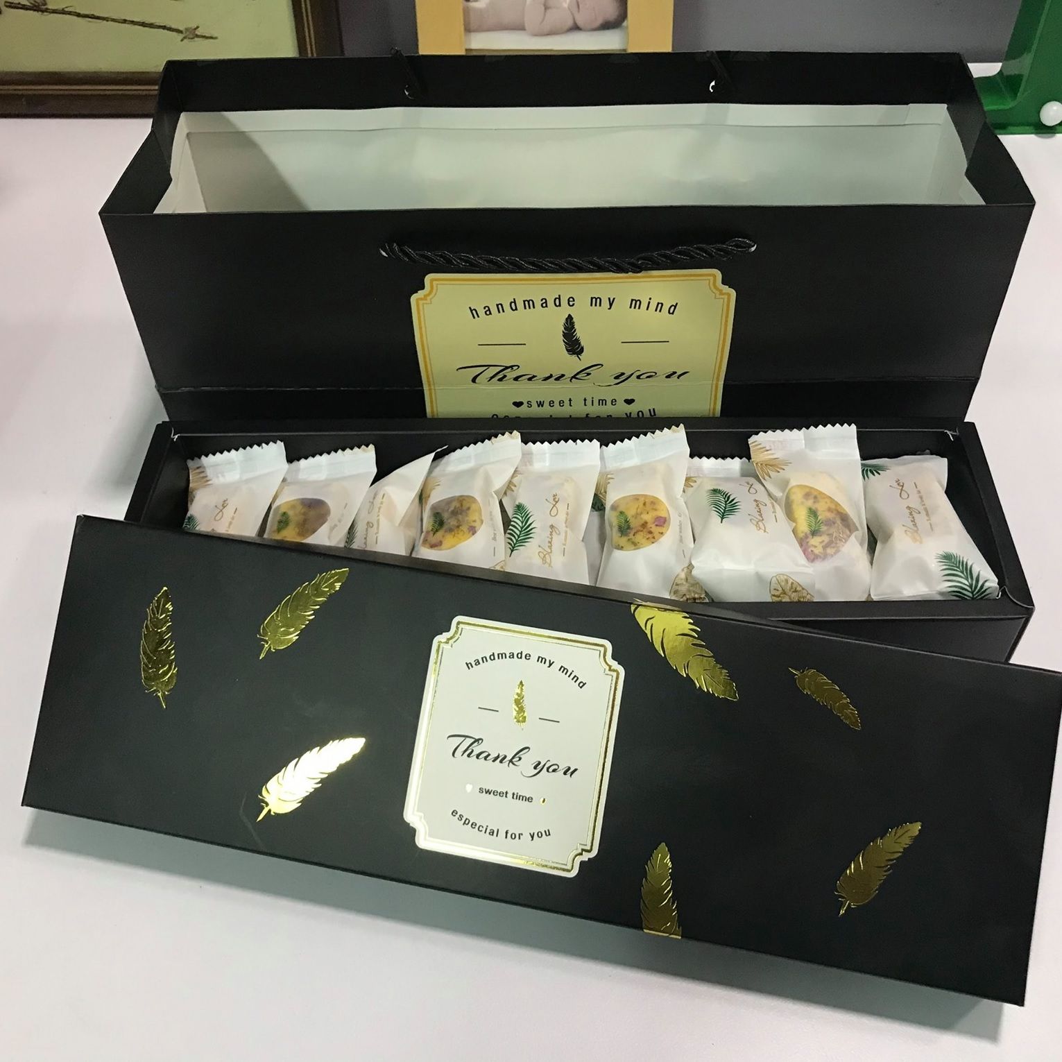 Bộ túi hộp bánh dứa Thank you đen (đựng 6 bánh)