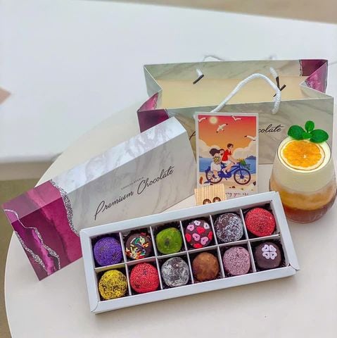 Bộ túi hộp socola Luxury 12 ô