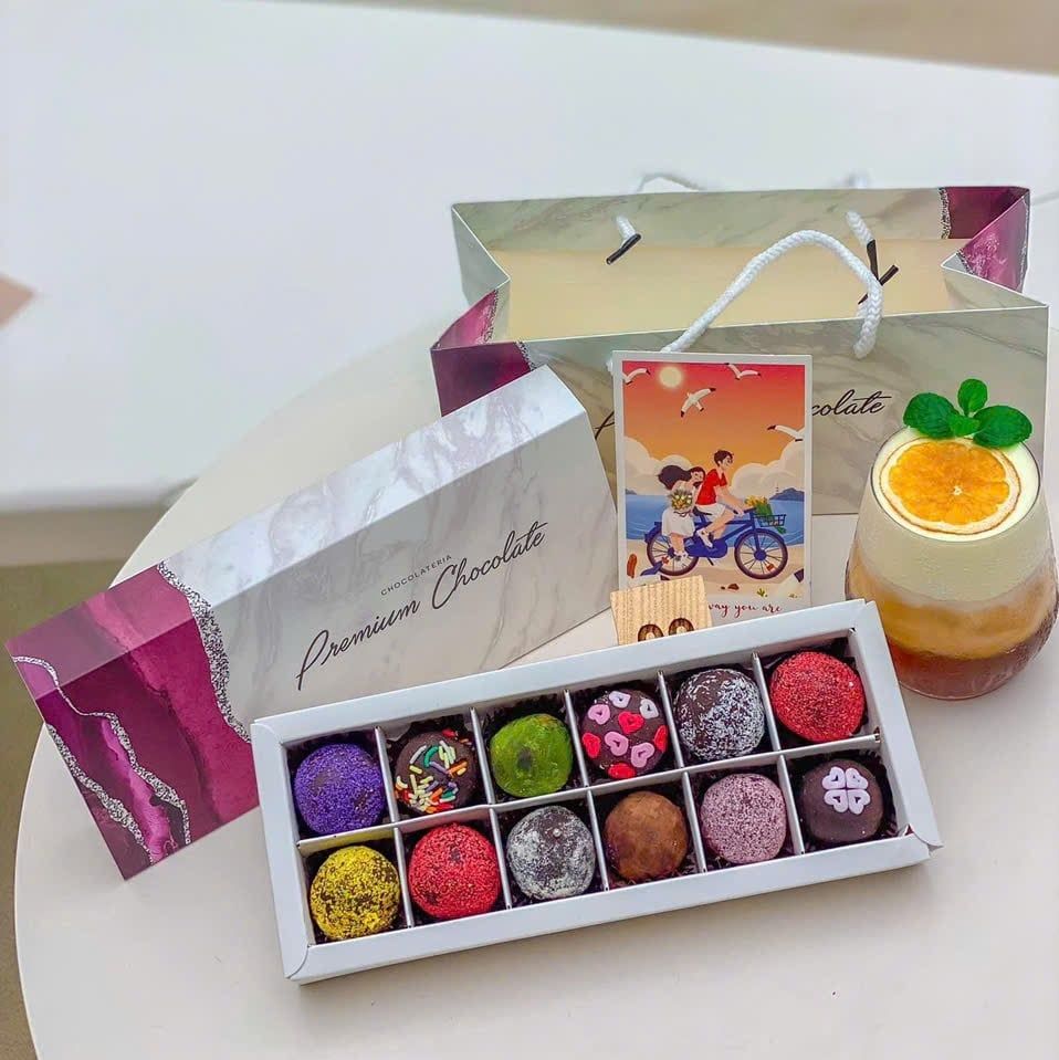 Bộ túi hộp socola Luxury 12 ô