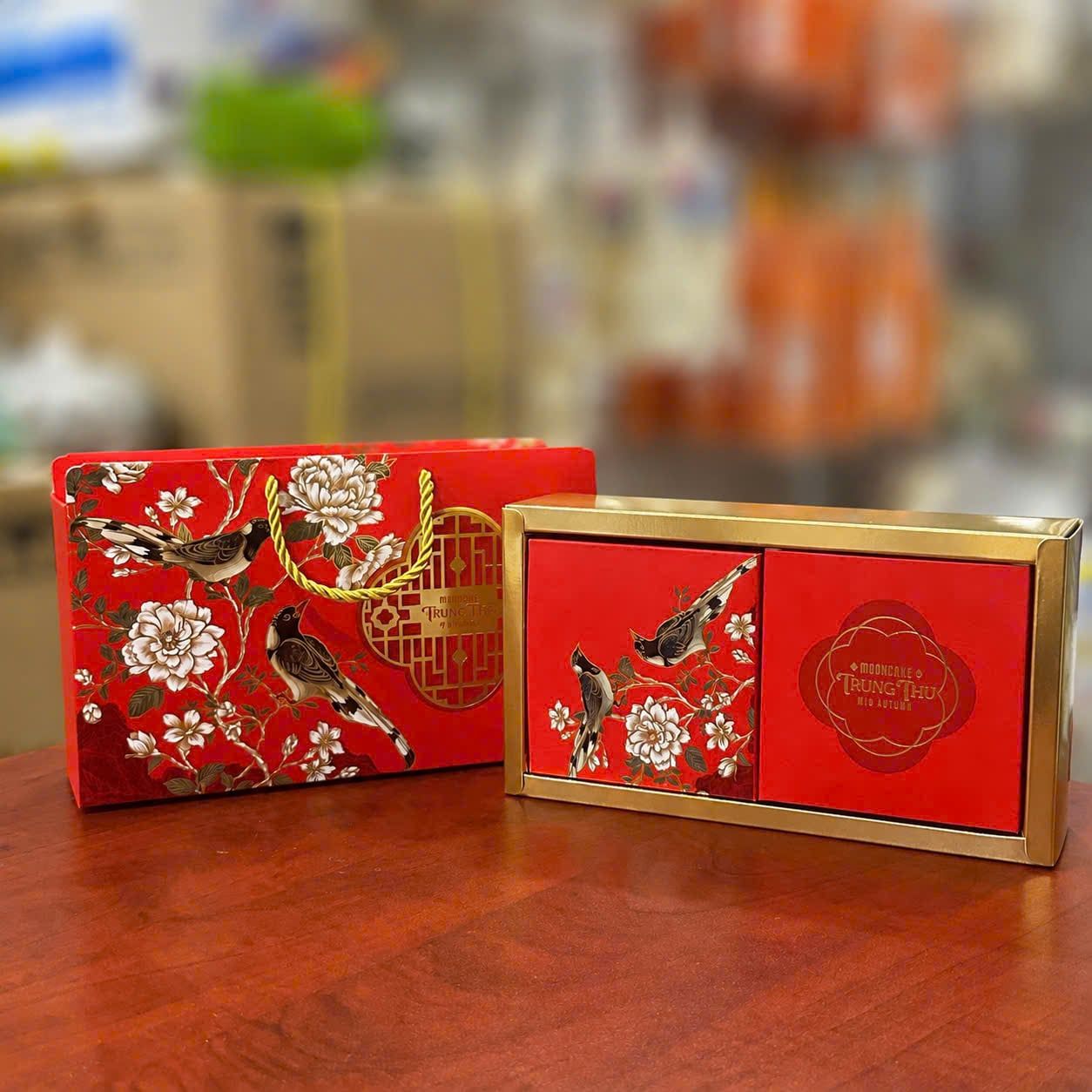 Hộp trung thu 2 bánh 150g - 250g Dạ Yến kèm hộp con.