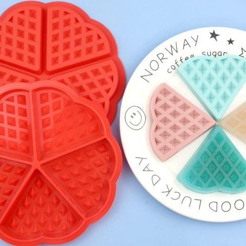 Khuôn silicon bánh quế 5 ô hình trái tim