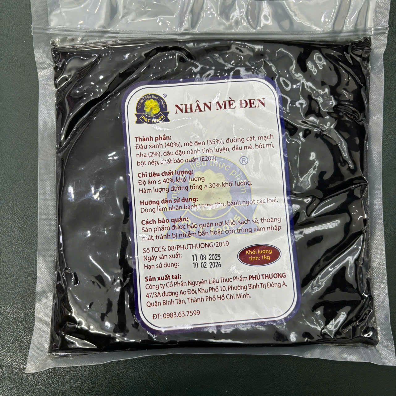 Nhân trung thu mè đen Phú Thương 1kg.