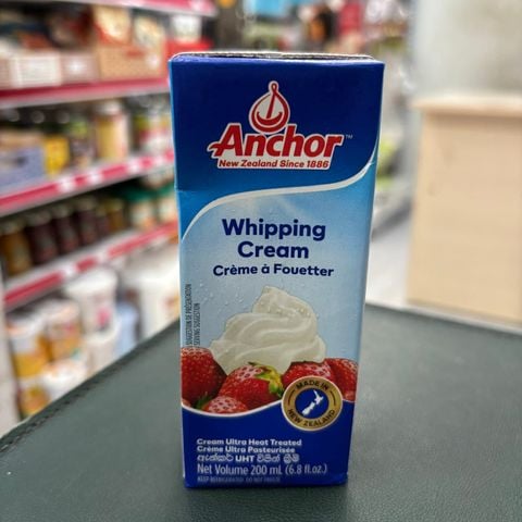 Kem sữa Whipping Cream Anchor hộp 200ml.