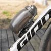 Bát nam chân gắn bình nước xe đạp FIDLOCK hỗ trợ dấu thiết bị định vị YA659