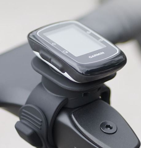  Bát cao su GUB gắn đồng hồ / đèn / phụ kiện đuôi tròn chuẩn Garmin lên xe đạp G630 