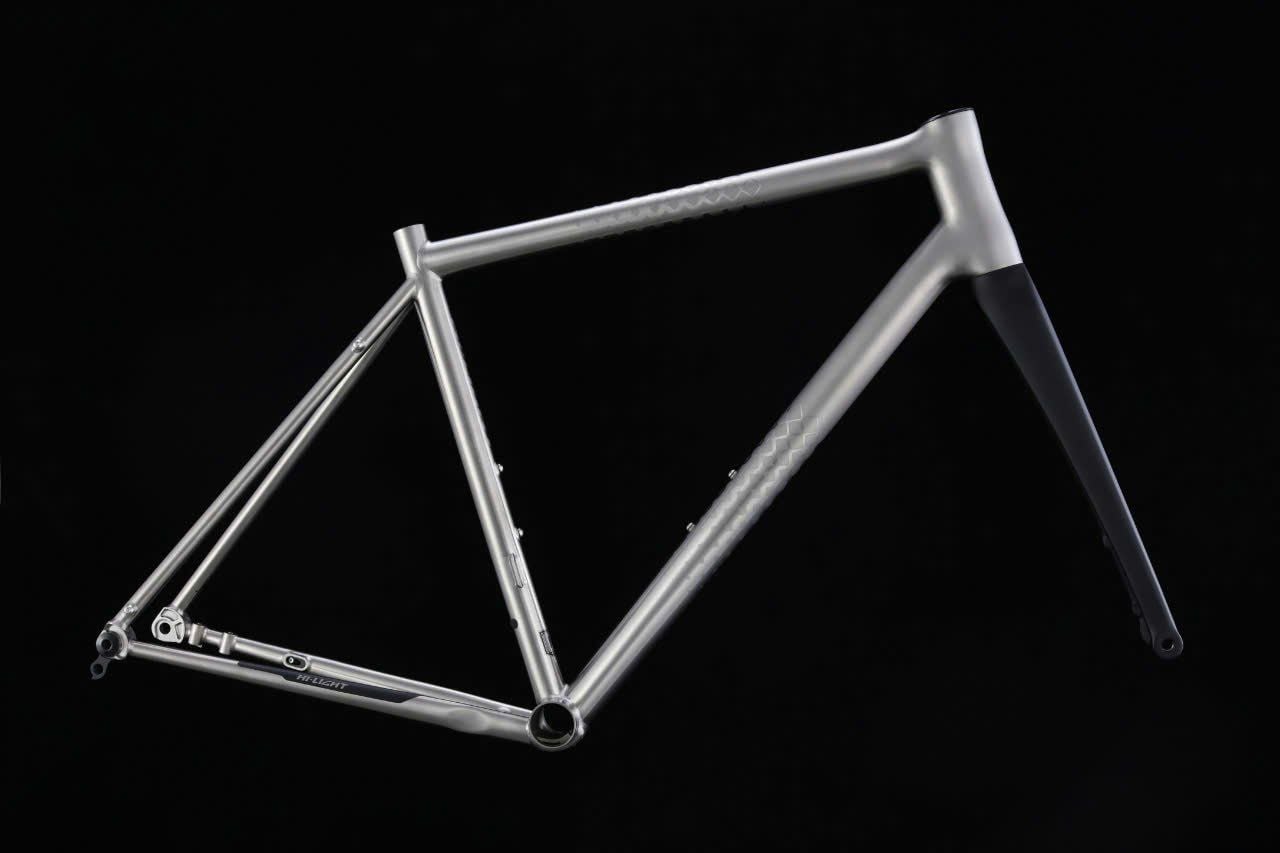 Khung sườn xe đạp Titanium Road 2025 HLR8 3D từ Hi Light (Chính hãng, bảo hành 5 năm)