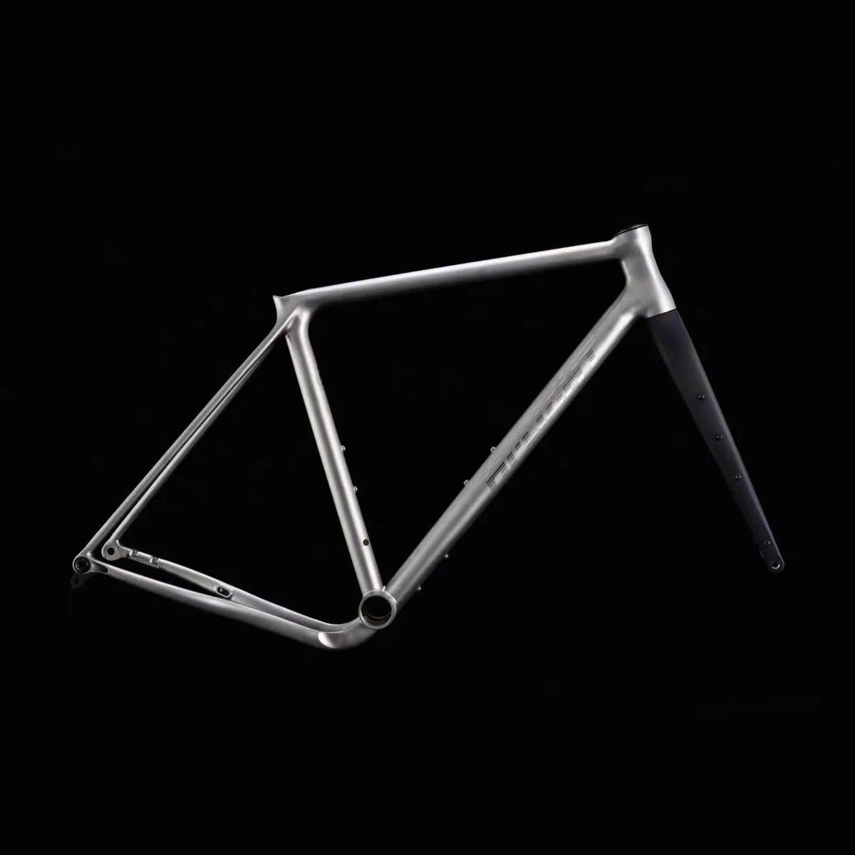 Khung sườn Gravel Titan G0 phiên bản cao cấp với công nghệ In 3D titan