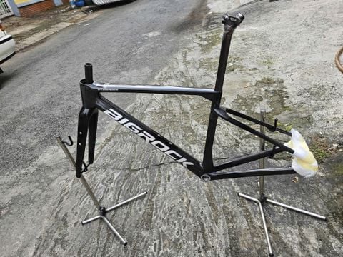  Sườn carbon gravel BigRock màu đen size M 