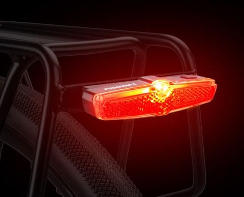  Đèn nháy gắn baga sau xe đạp Pinnamax L132 