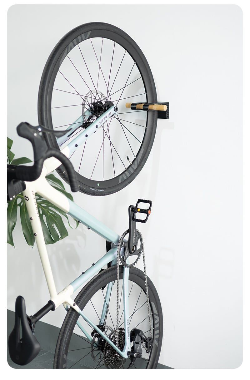 Giá treo xe đạp đứng lên tường GV02