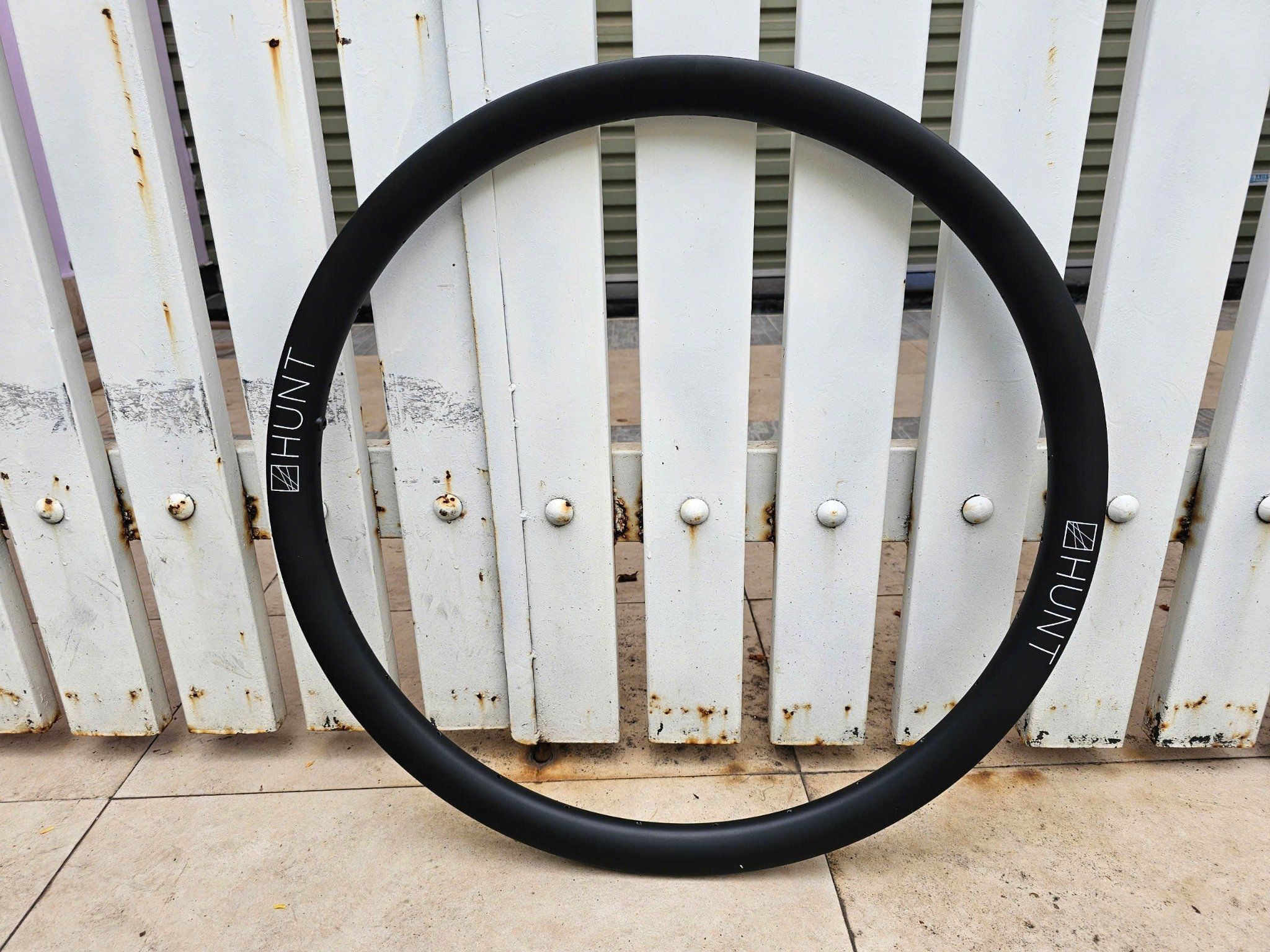 Niềng xe đạp carbon Hunt gravel 700c x 29 x 35mm 28 căm