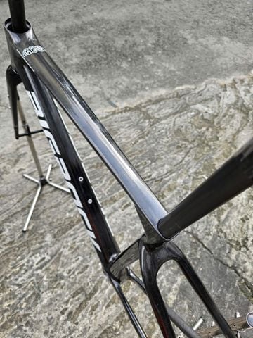  Sườn carbon gravel BigRock màu đen size M 