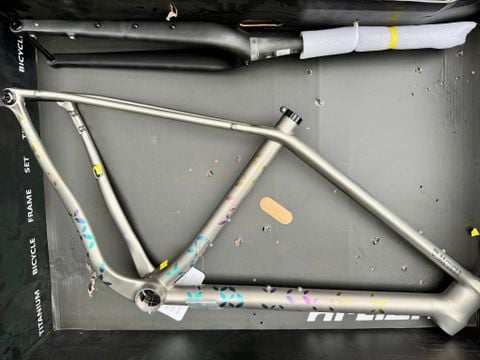  Sườn xe đạp gravel titanium Hi-Light GS phiên bản đặc biệt 