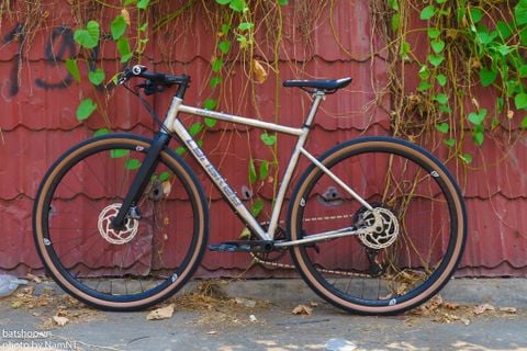  Xe đạp gravel titanium Lynskey group mix tùm lum tùm la 