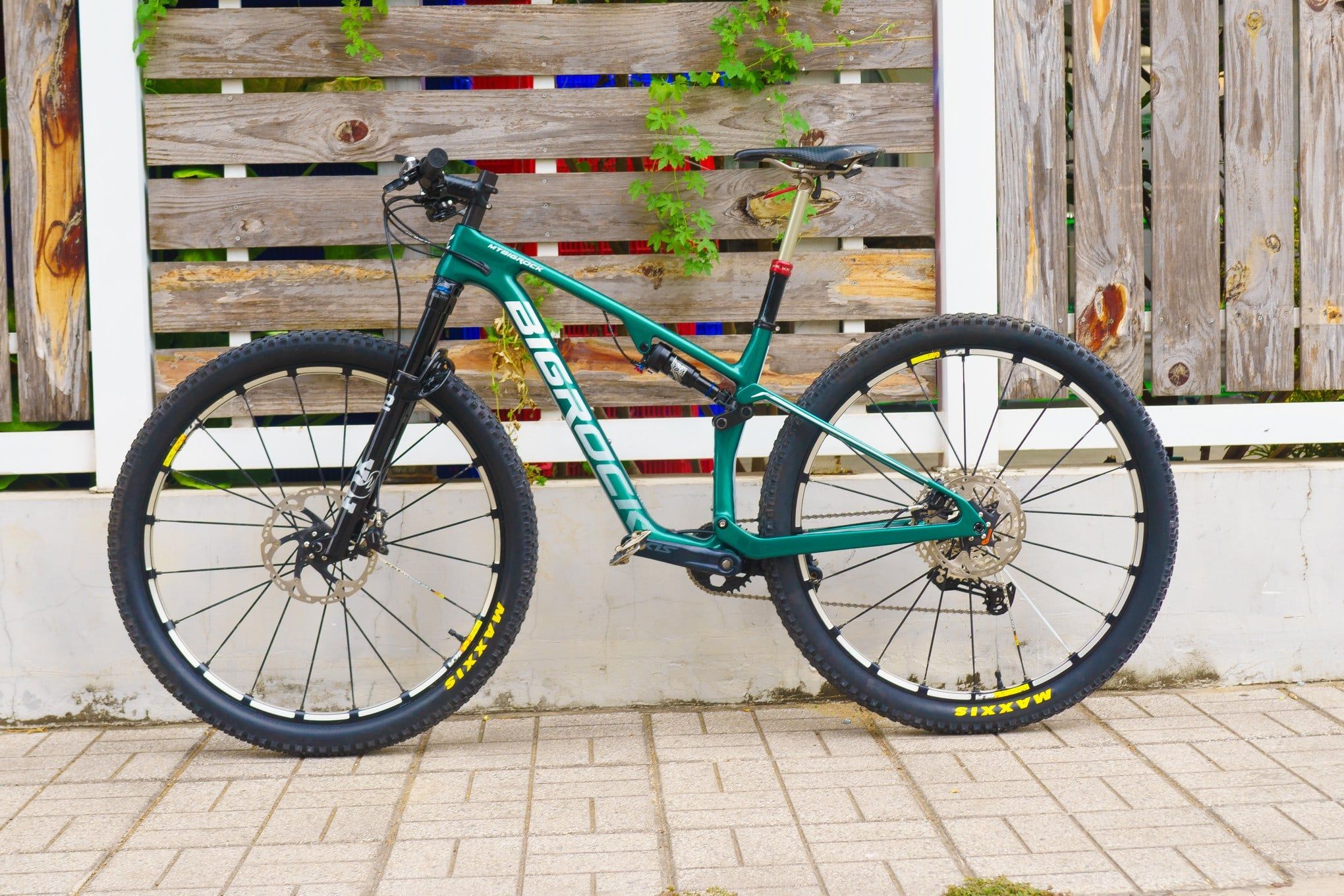 Xe đạp MTB Bigrock 2 phuộc full suspension