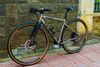 Xe đạp touring titanium Lynskey tím hồng dịu dàng