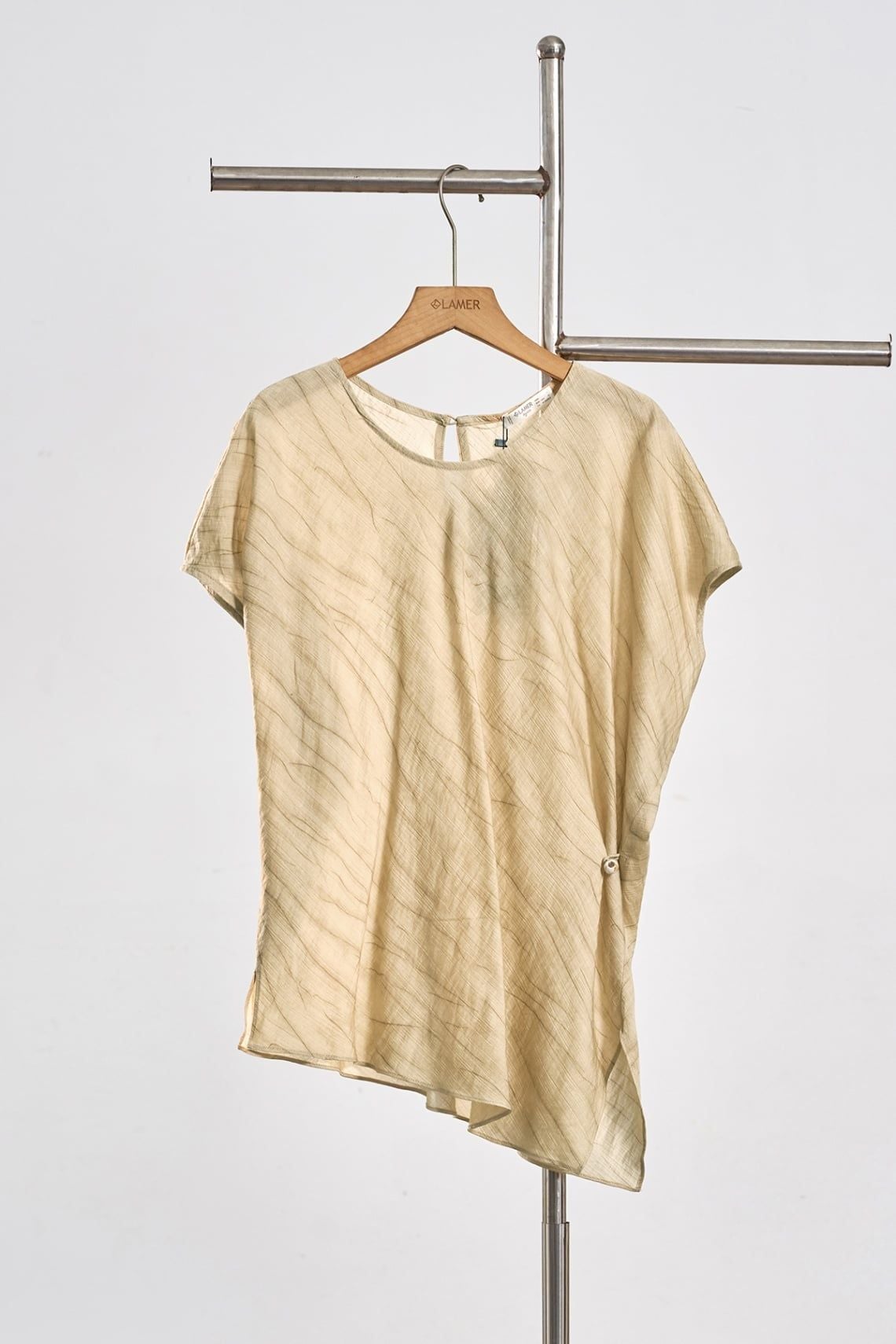 Áo vai chờm đính cúc eo - B61B26H002